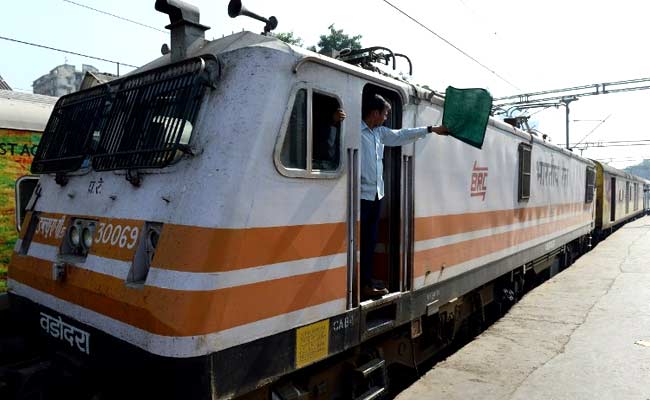 railwaystotransportwatertodroughtaffectedlaturdistrict